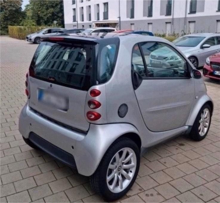 Grau Gebraucht 2005 Smart ForTwo Coupé Passion Kleinwagen | 3.500 € (Fairer Preis) - Bild 1/2