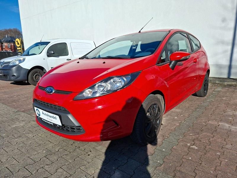 Gebraucht Ford Fiesta Trend 60 PS (44 kW) 2010 Rot Kleinwagen