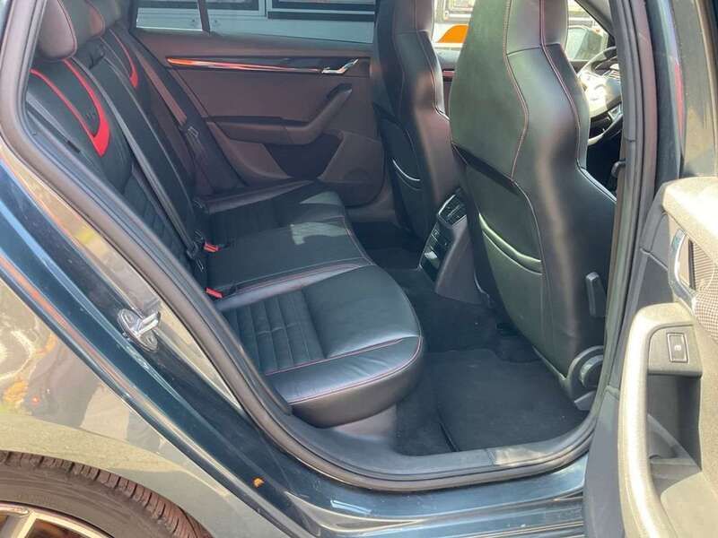 Grau Gebraucht 2016 Skoda Octavia RS Kombi | 13.000 € (Guter Preis) - Bild 1/4