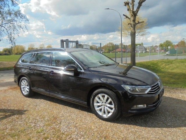 Gebraucht VW Passat Comfortline 150 PS (110 kW) 2017 Schwarz Kombi