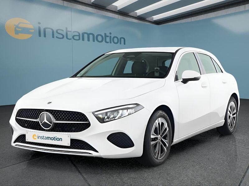 Weiß Gebraucht 2024 Mercedes A180 Limousine | 30.399 € (Fairer Preis) - Bild 1/4