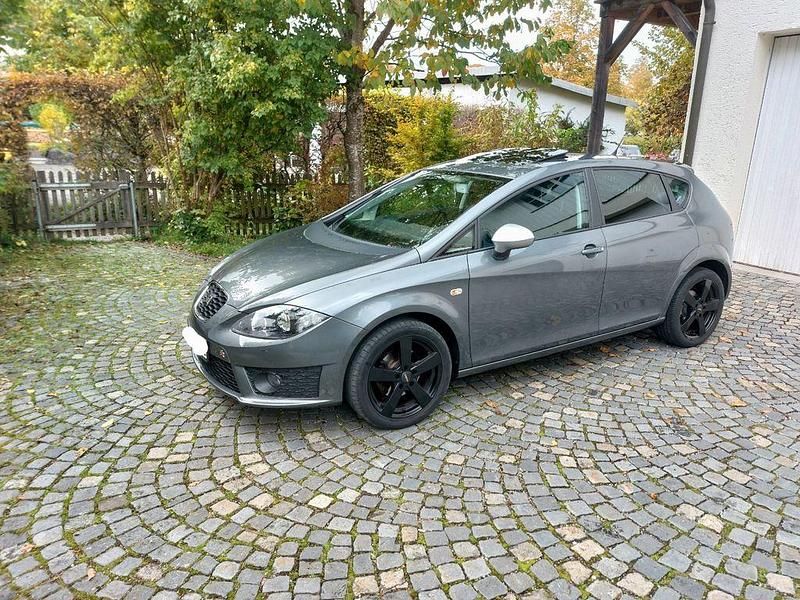 Gebraucht Seat Leon FR 125 PS (91 kW) 2012 Grau Limousine