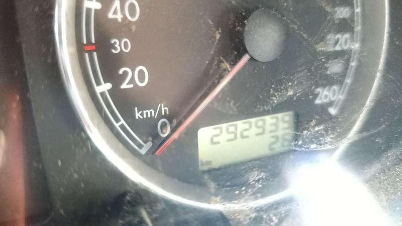 Gebraucht VW Passat 121 PS (88 kW) 2001 Silber Limousine