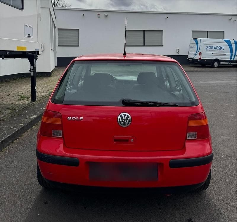 Second-hand VW Golf 75 CP (55 kW) 1999 Roșu Coupe