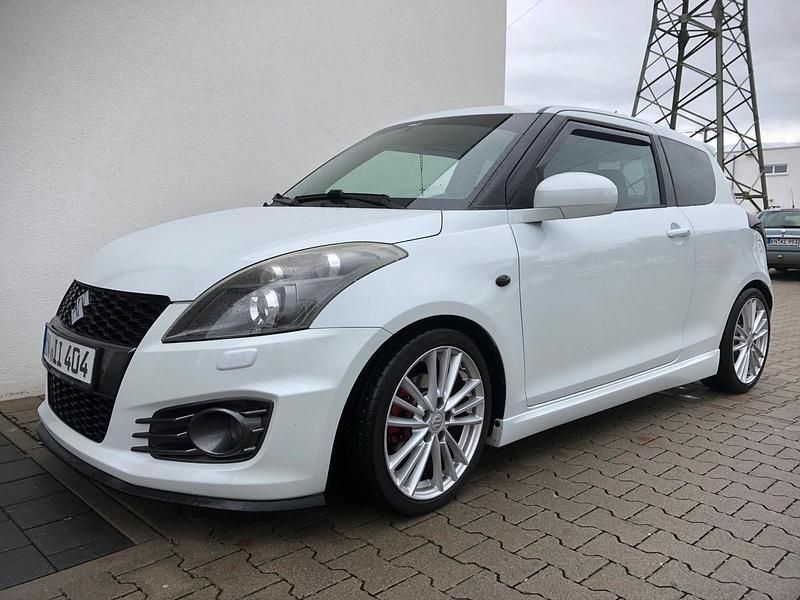 Weiß Gebraucht 2012 Suzuki Swift Sport Kleinwagen | 6.999 € (Etwas zu teuer) - Bild 1/4