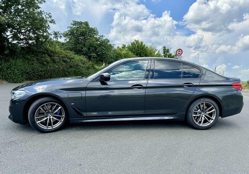 Gebraucht BMW 530e iPerformance 184 PS (135 kW) 2018 Grau Limousine