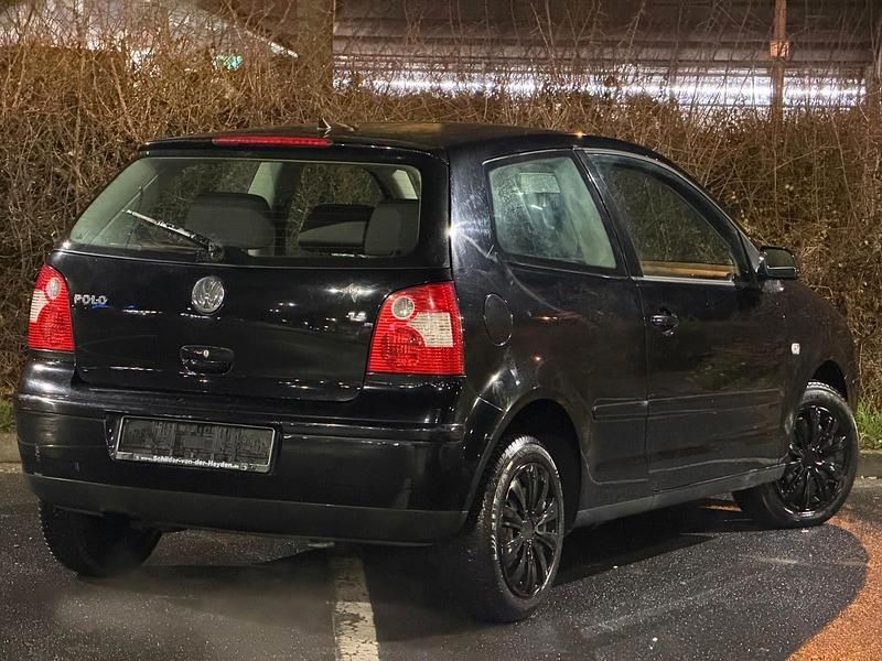Gebraucht VW Polo 75 PS (55 kW) 2003 Schwarz Limousine