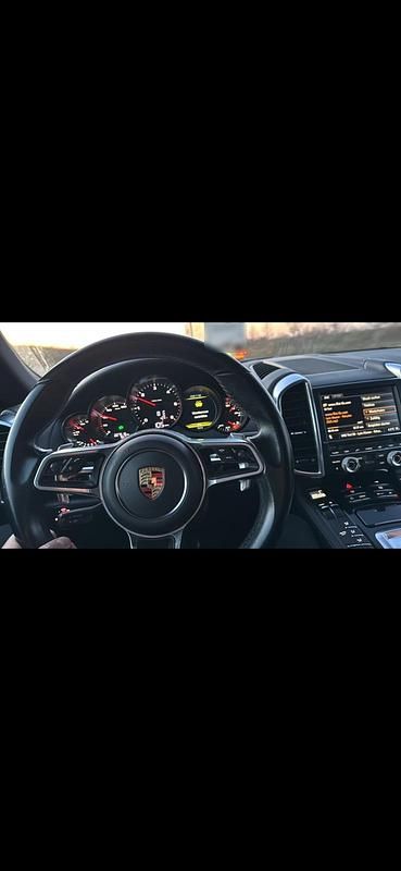 Gebraucht Porsche Cayenne 279 PS (205 kW) 2010 SUV