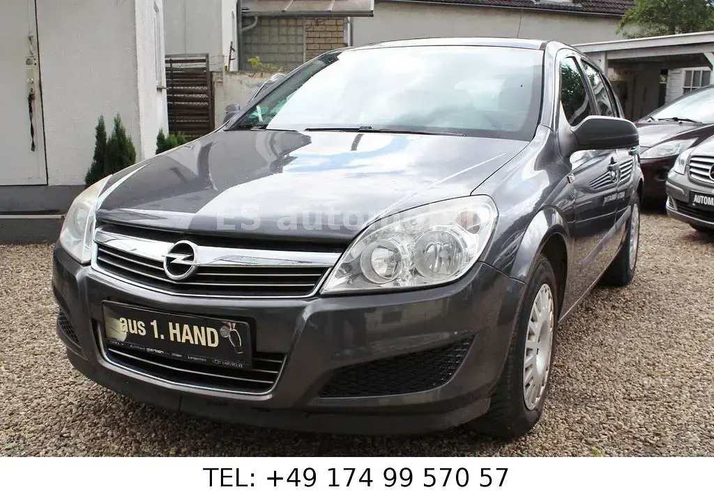 Gebraucht Opel Astra Selection 116 PS (85 kW) 2009 Karbongrau/technical grey Limousine