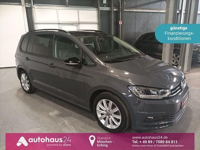 Grau Gebraucht 2022 VW Touran Highline Van / Kleinbus | 24.970 € (Guter Preis) - Bild 1/4