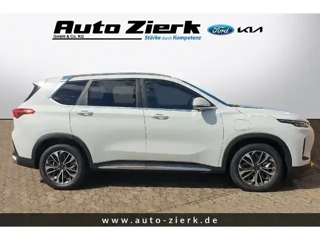 Second-hand Maxus D60e 130 kW (177 CP) 2024 Alb SUV