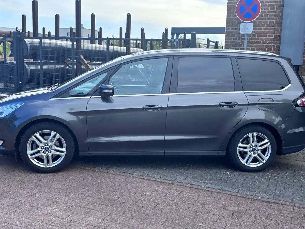 Gebraucht Ford Galaxy Titanium 190 PS (139 kW) 2019 Grau Van / Kleinbus
