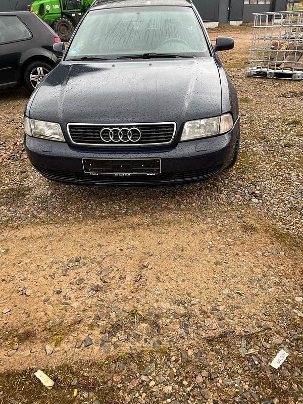 Gebraucht Audi A4 150 PS (110 kW) 1997 Blau Kombi