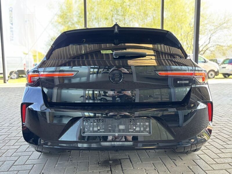 Gebraucht Opel Astra 181 PS (133 kW) 2022 Diamant schwarz Limousine