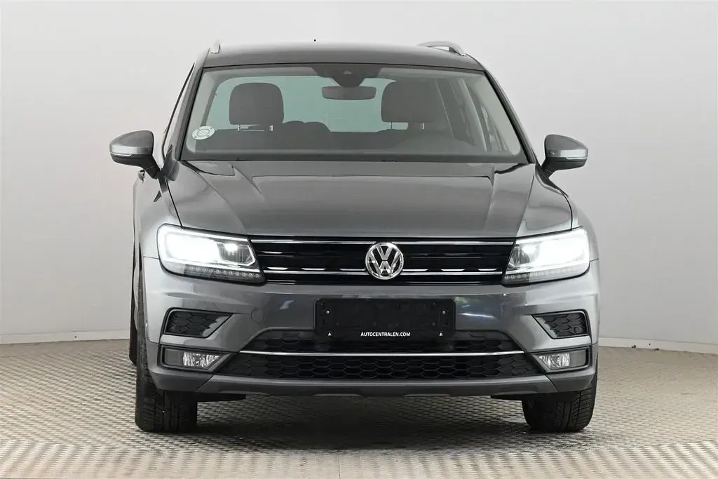 Gebraucht VW Tiguan Highline 150 PS (110 kW) 2018 Grau SUV