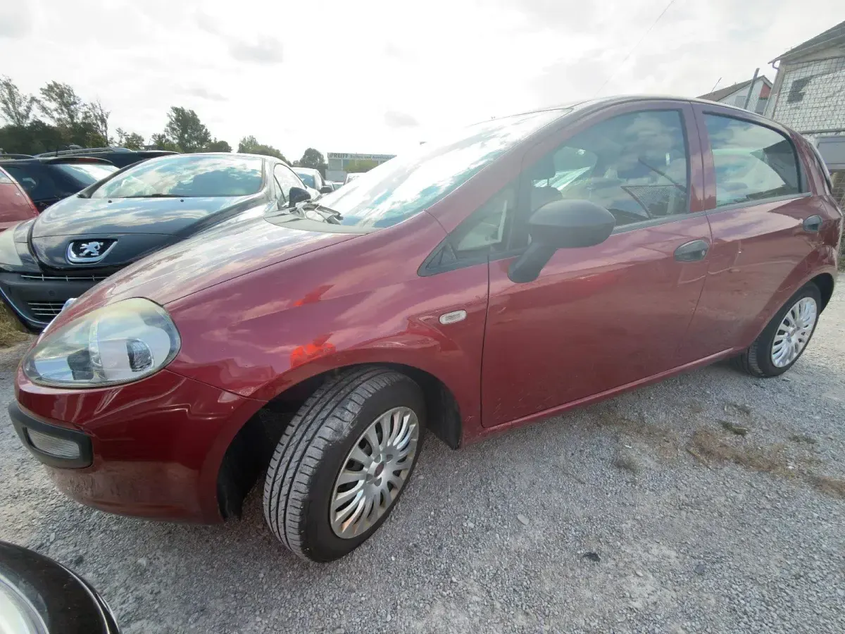 Gebraucht Fiat Punto 77 PS (56 kW) 2010 Rot Kleinwagen