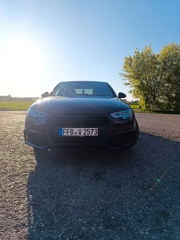Gebraucht Audi A4 Black Edition 150 PS (110 kW) 2017 Schwarz Limousine