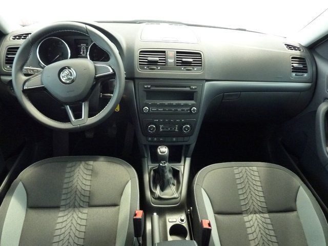 Gebraucht Skoda Yeti Adventure 122 PS (89 kW) 2015 Weiß SUV