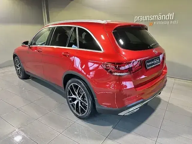 Gebraucht Mercedes GLC400d AMG 330 PS (242 kW) 2021 Rot SUV