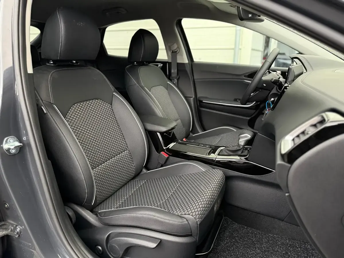 Nowe Kia XCeed Gold 150 KM (110 kW) 2025 Niebieski SUV