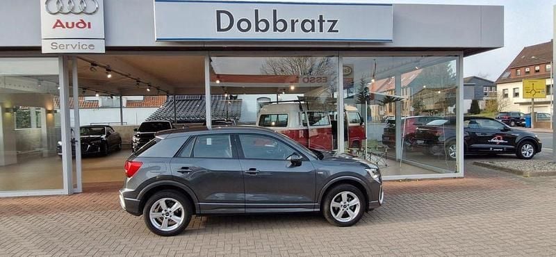 Gebraucht Audi Q2 S-Line 150 PS (110 kW) 2025 Daytonagrau SUV