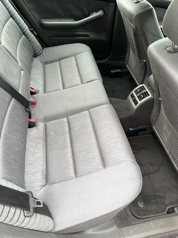 Gebraucht Audi A6 179 PS (131 kW) 2001 Grau Kombi