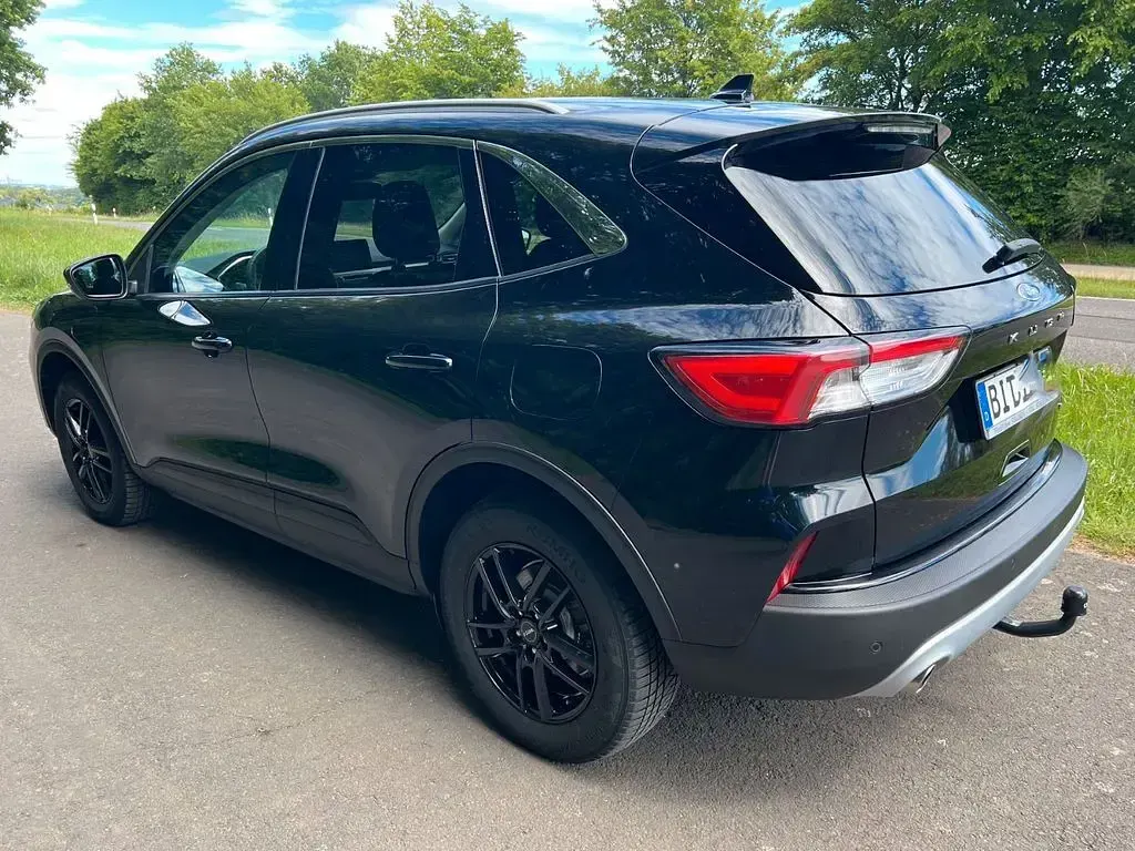 Gebraucht Ford Kuga Titanium 224 PS (164 kW) 2022 Schwarz SUV
