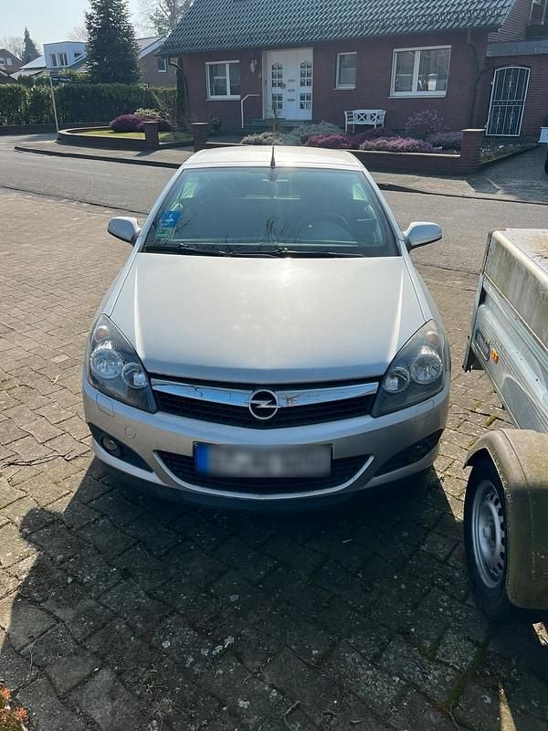 Gebraucht Opel Astra Cabriolet 140 PS (102 kW) 2007 Silber Cabrio