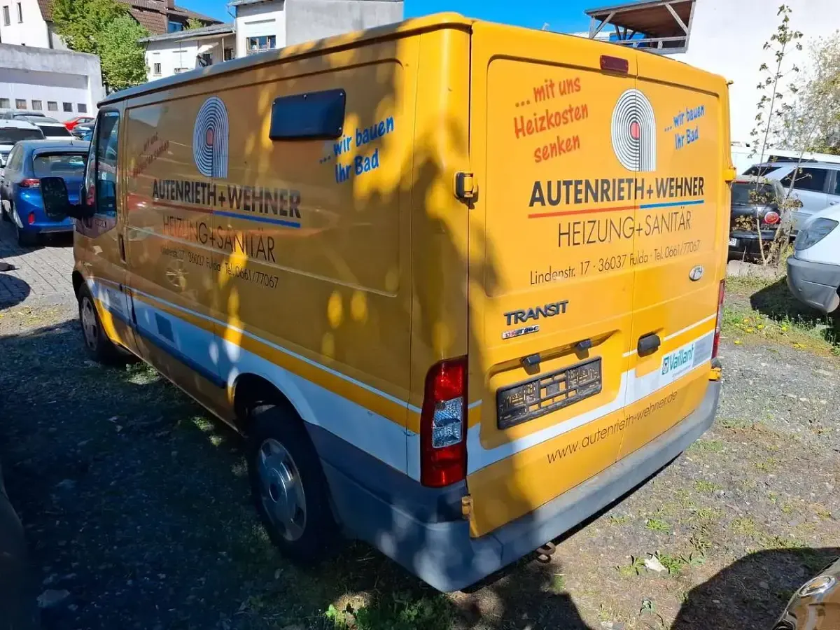 Gebraucht Ford Transit Trend 116 PS (85 kW) 2011 Gelb Pickup