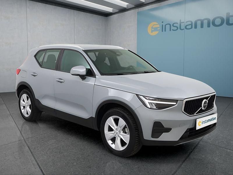 Gebraucht Volvo XC40 163 PS (119 kW) 2023 Grau SUV