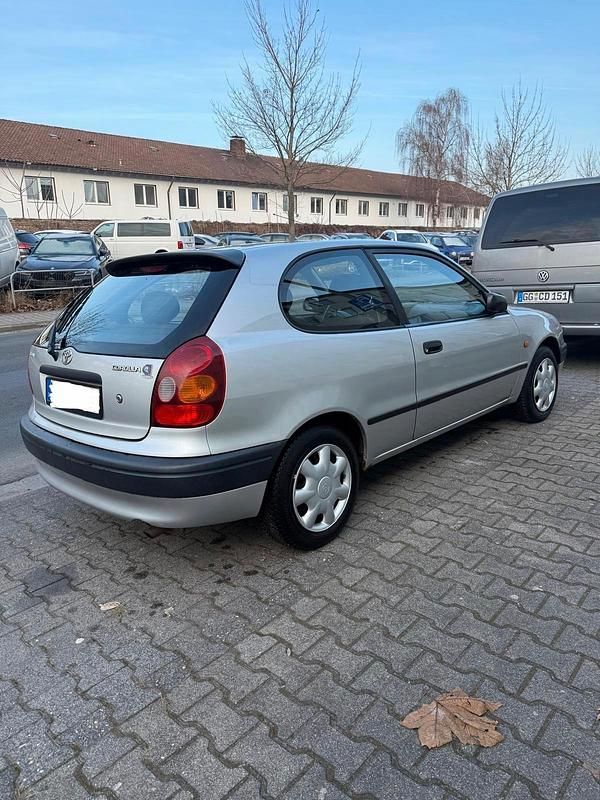 Gebraucht Toyota Corolla 86 PS (63 kW) 1998 Silber Kleinwagen