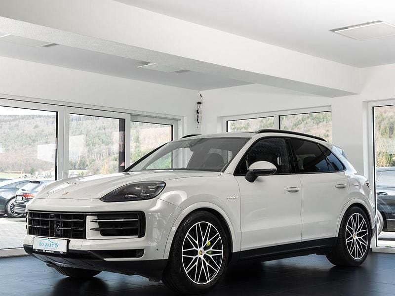 Gebraucht Porsche Cayenne 470 PS (345 kW) 2024 Grau SUV