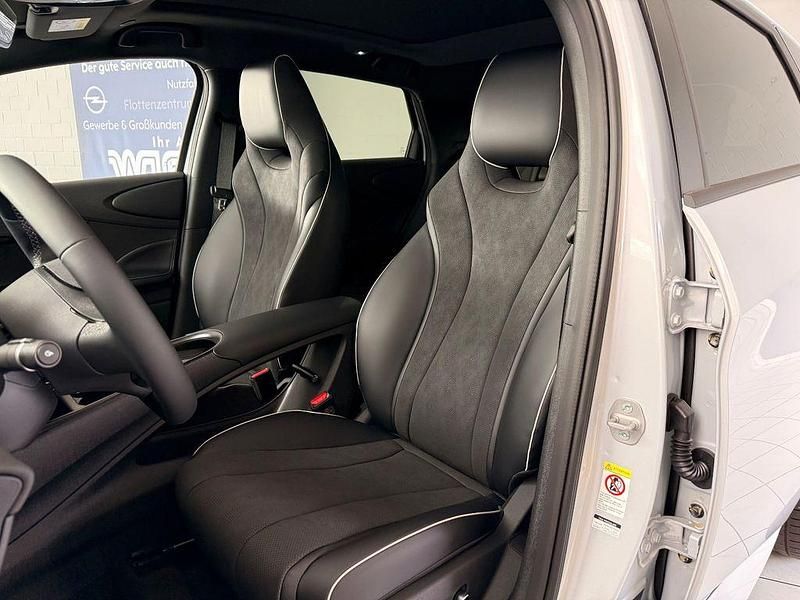 Neu BYD Dolphin Design 150 kW (204 PS) 2025 Weiß Kleinwagen