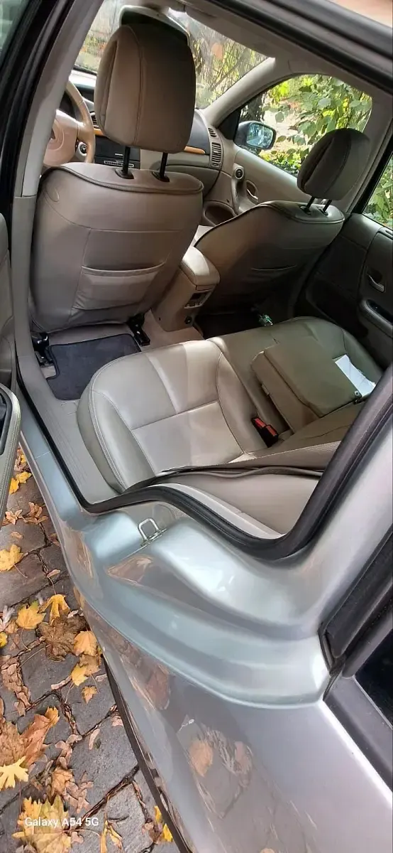 Gebraucht Renault Laguna II 135 PS (99 kW) 2005 Silber Kombi