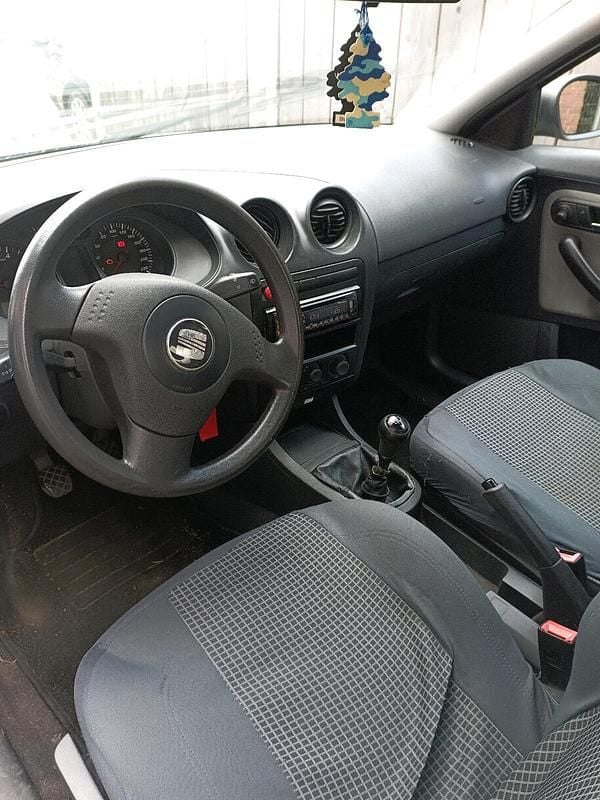 Gebraucht Seat Ibiza 75 PS (55 kW) 2002 Grau Kleinwagen