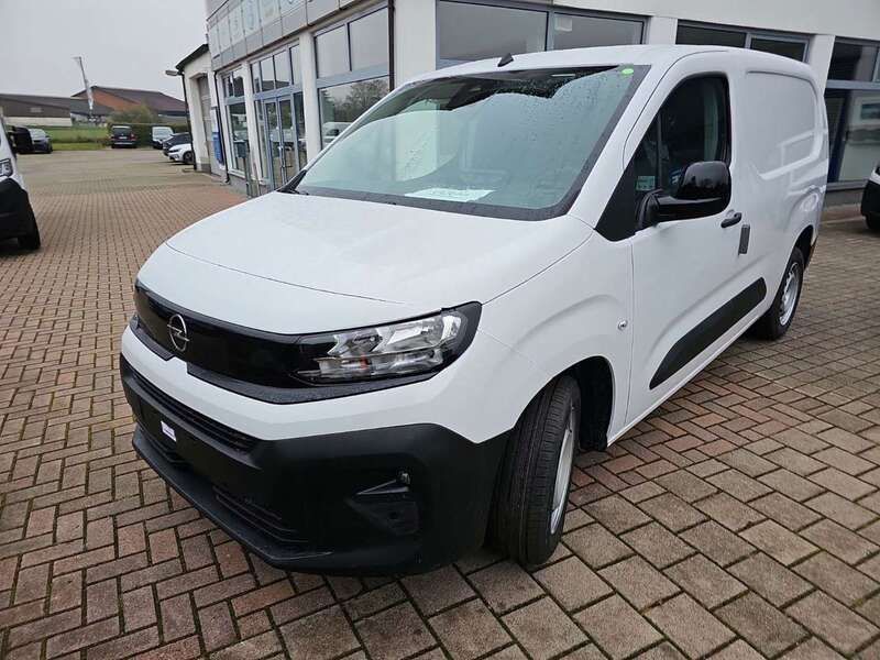 Gebraucht Opel Combo 131 PS (96 kW) 2024 Lackierung weiss icy/typ ausse Van / Kleinbus