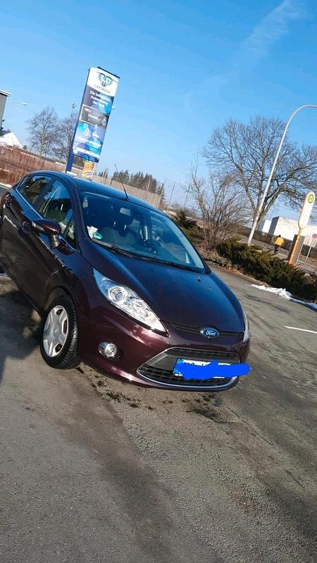 Gebraucht Ford Fiesta 97 PS (71 kW) 2010 Andere farben Kleinwagen