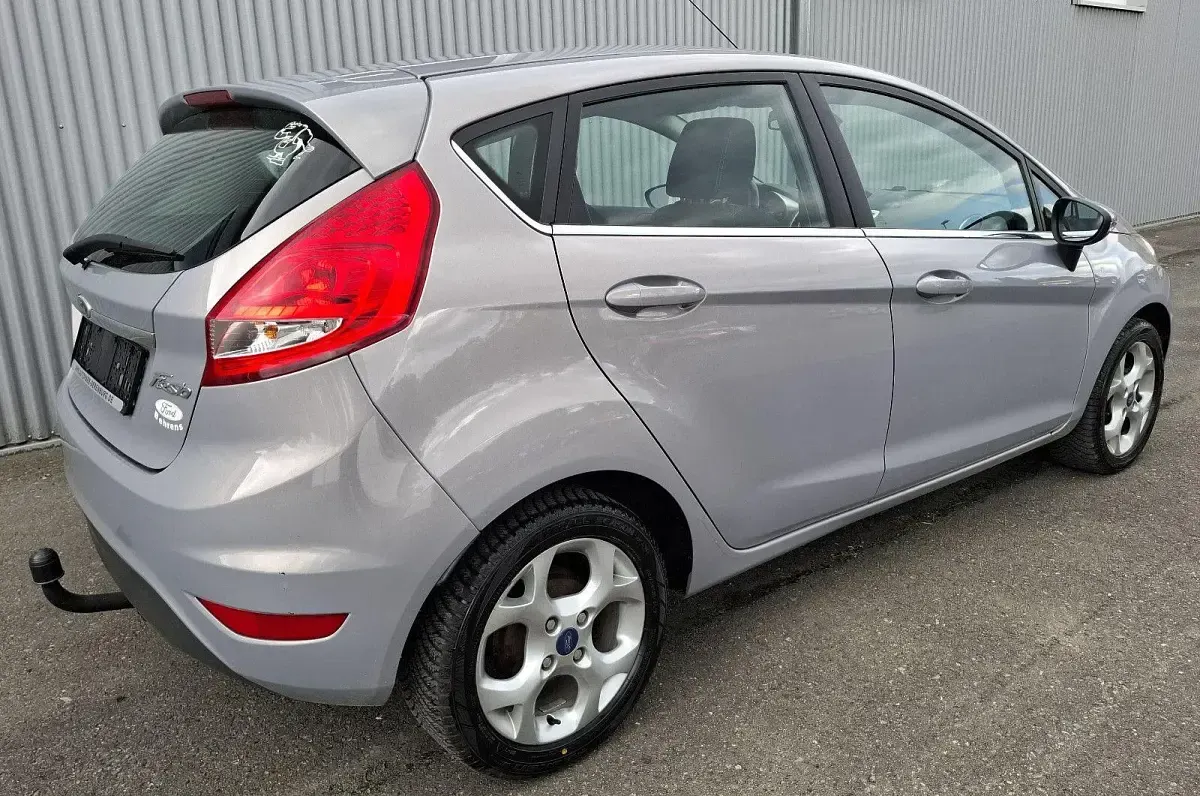 Brugt Ford Fiesta Titanium 97 HK (71 kW) 2011 Sølv Hatchback
