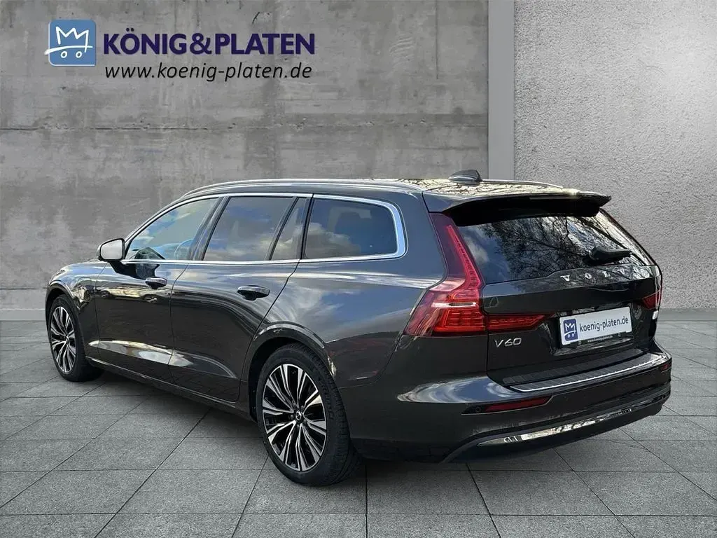 Gebraucht Volvo V60 Plus 253 PS (186 kW) 2022 Grau Kombi