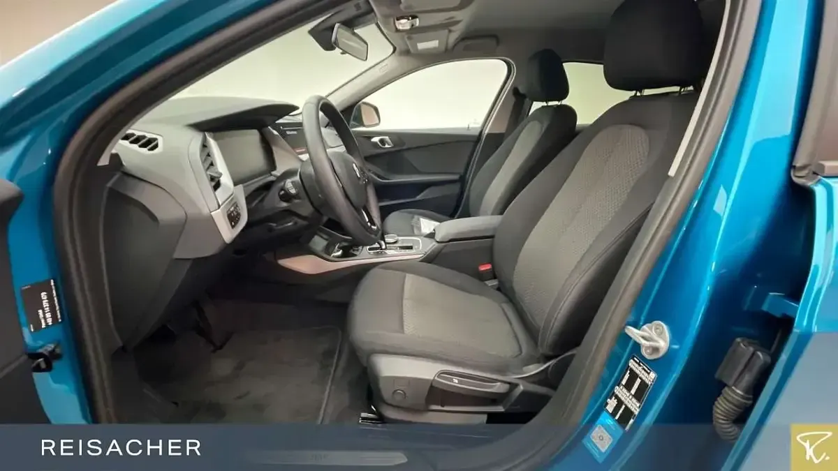 Gebraucht BMW 118 Advantage 140 PS (102 kW) 2023 Blau Kleinwagen