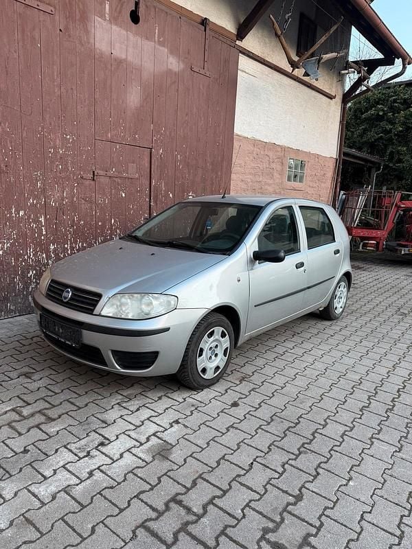 Gebraucht Fiat Punto 60 PS (44 kW) 2005 Silber Kleinwagen