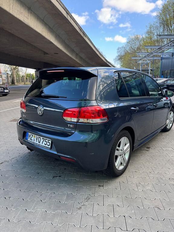 Gebraucht VW Golf VII Comfortline 122 PS (89 kW) 2012 Blau Limousine