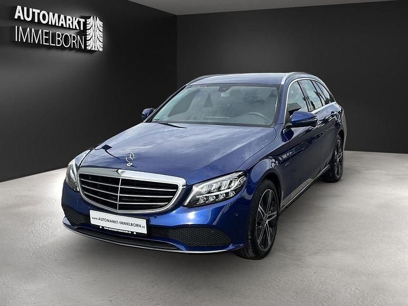 Gebraucht Mercedes C300e Exclusive 320 PS (235 kW) 2020 Blau (metallic) Kombi