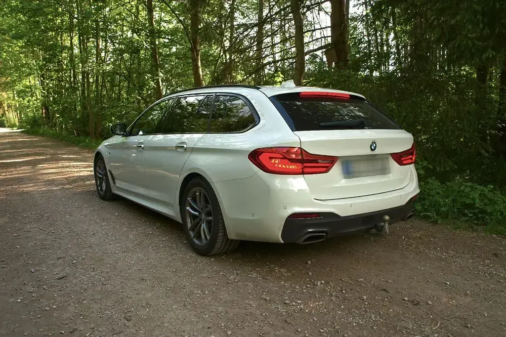 Gebraucht BMW 530 Performance 265 PS (194 kW) 2018 Weiß Kombi