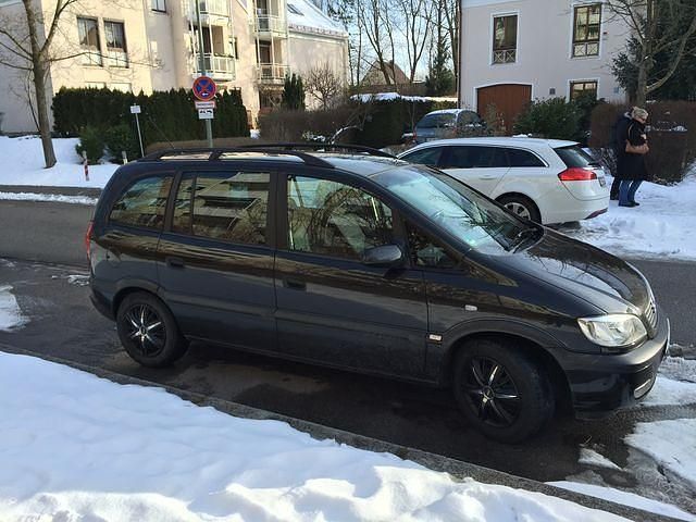 Gebraucht Opel Zafira Elegance 158 PS (116 kW) 1999 Schwarz Van / Kleinbus
