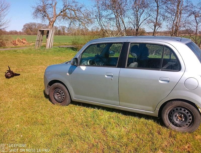 Gebraucht Daihatsu Trevis 58 PS (42 kW) 2007 Silber Kleinwagen
