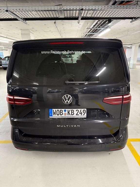 Second-hand VW Multivan California 150 CP (110 kW) 2023 Negru Van