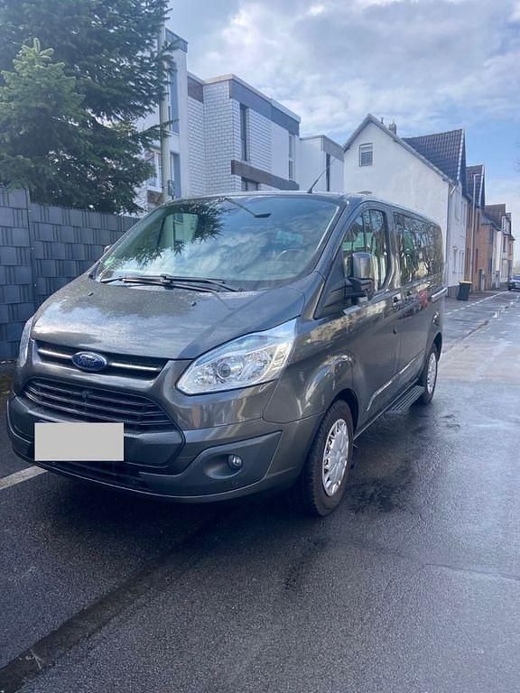 Gebraucht Ford Tourneo Titanium 155 PS (114 kW) 2015 Grau Van / Kleinbus