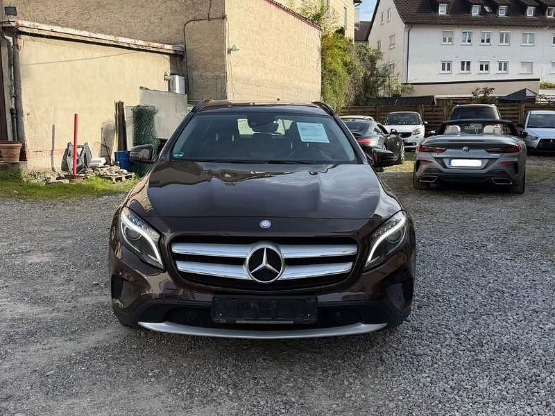 Gebraucht Mercedes GLA200 156 PS (114 kW) 2014 Braun SUV