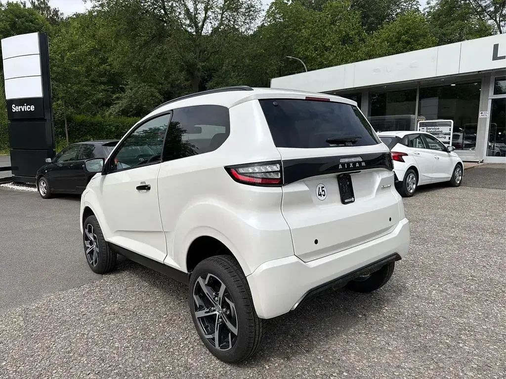 Gebraucht Aixam Crossover Premium Premium 2024 Perlmuttweiß Limousine